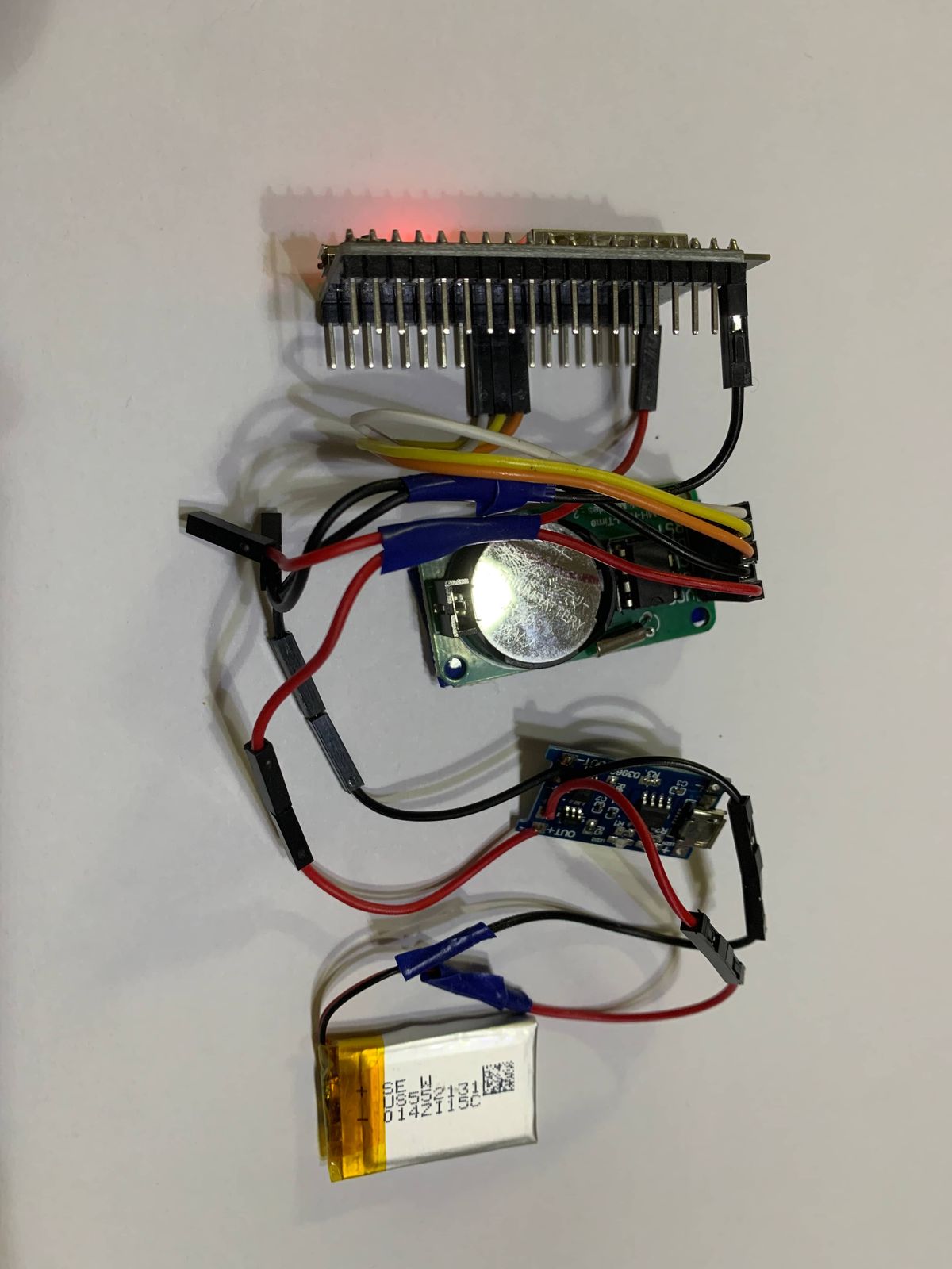 Low-power Bluetooth contact device with a coin cell and battery